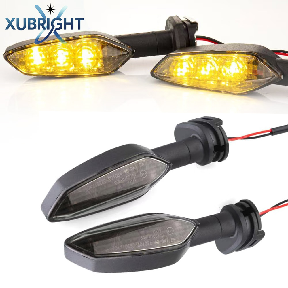LED دراجة نارية بدوره أضواء ال - مراجعة Badminton Flash وسعره