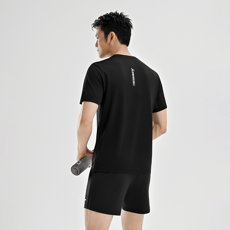 أطقم رياضية للرجال من كاواساكي - مراجعة Badminton Lovers وسعره