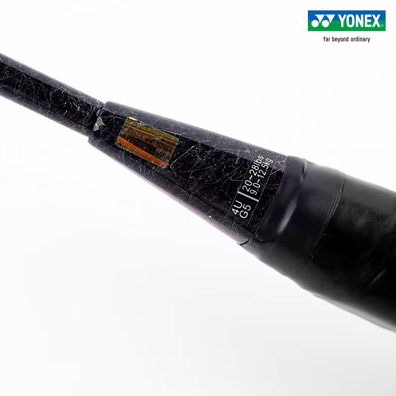 مضرب بادمنتون خفيف الوزن من سل - مراجعة Yonex Racket Carbon وسعره